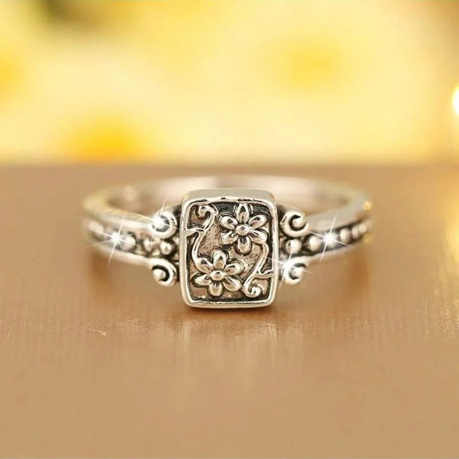 Vintage Boho Carved Flower Decor Ring