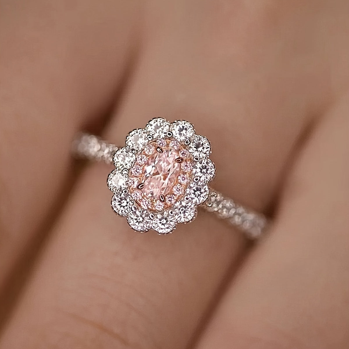 Nl/1 Luxe Tweekleurige Zonnebloemring Met Vierklauwige Ovaal Geslepen Synthetische Kubieke Zirkonia Accent Trouwring Beloftering