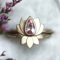 Elegant Vintage Pink Zirconia Inlay Lotus Flower Ring Set