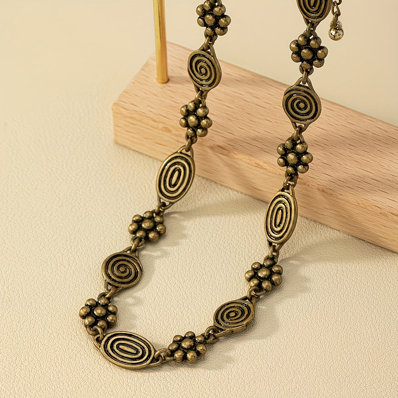Bohemian Floral Swirl Spiral Pattern Short Choker Necklace