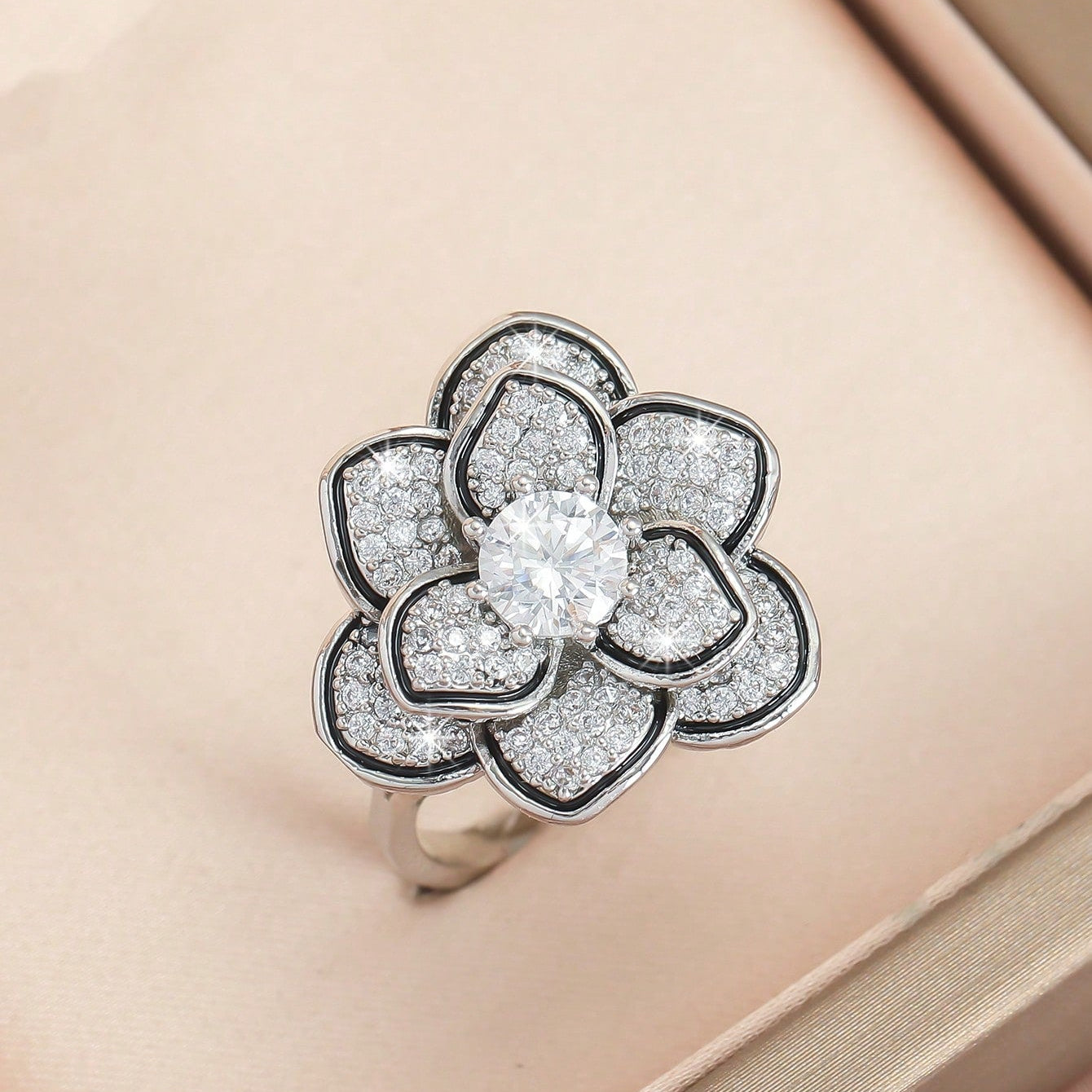Elegant Vintage Style Silver Plated Floral Diamond Ring