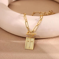 The Eternal Pendant Necklace