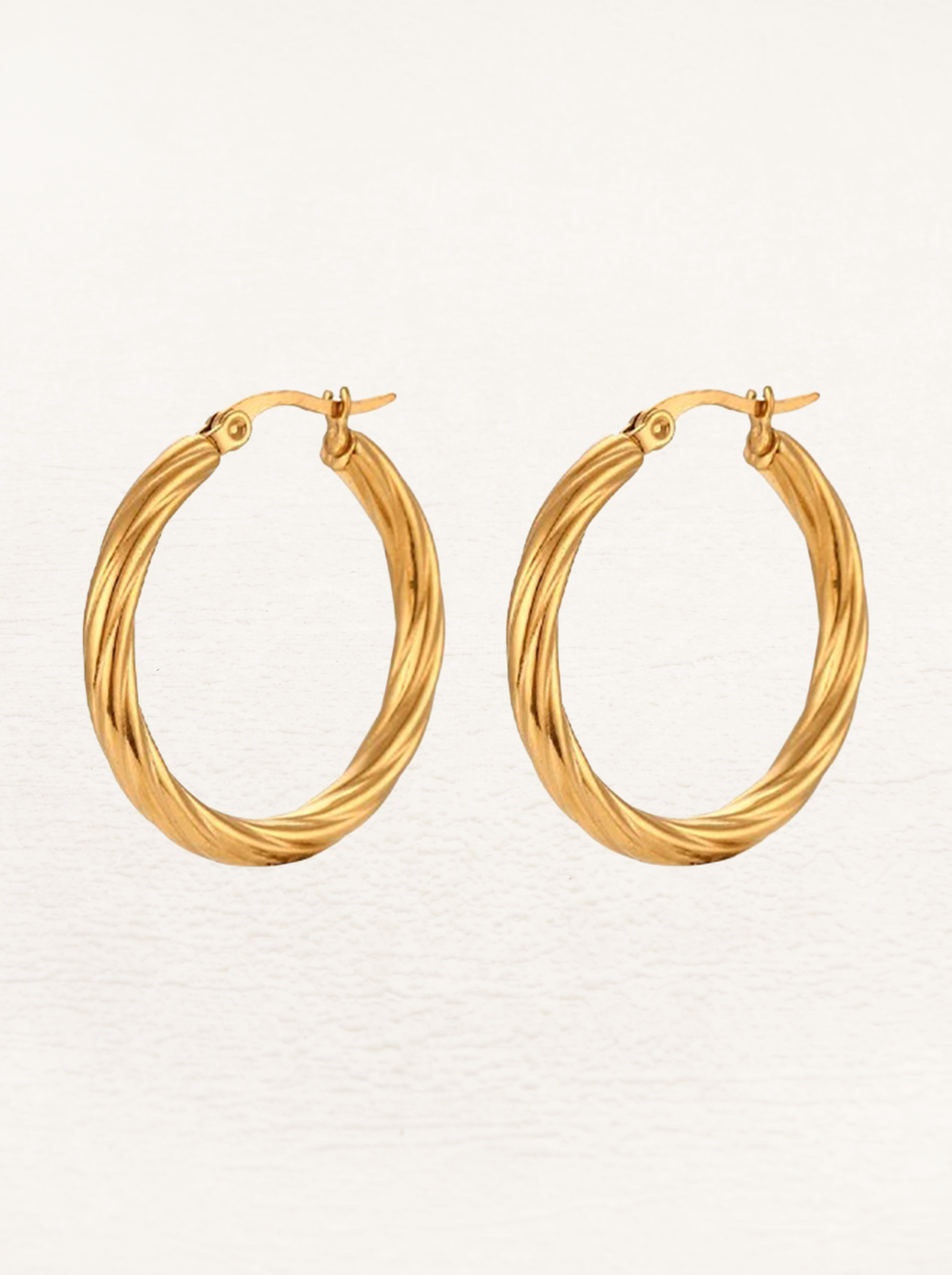 Blake Twisted Earrings Gold 35 mm