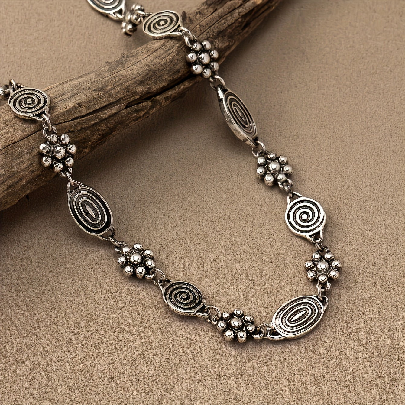 Bohemian Floral Swirl Spiral Pattern Short Choker Necklace