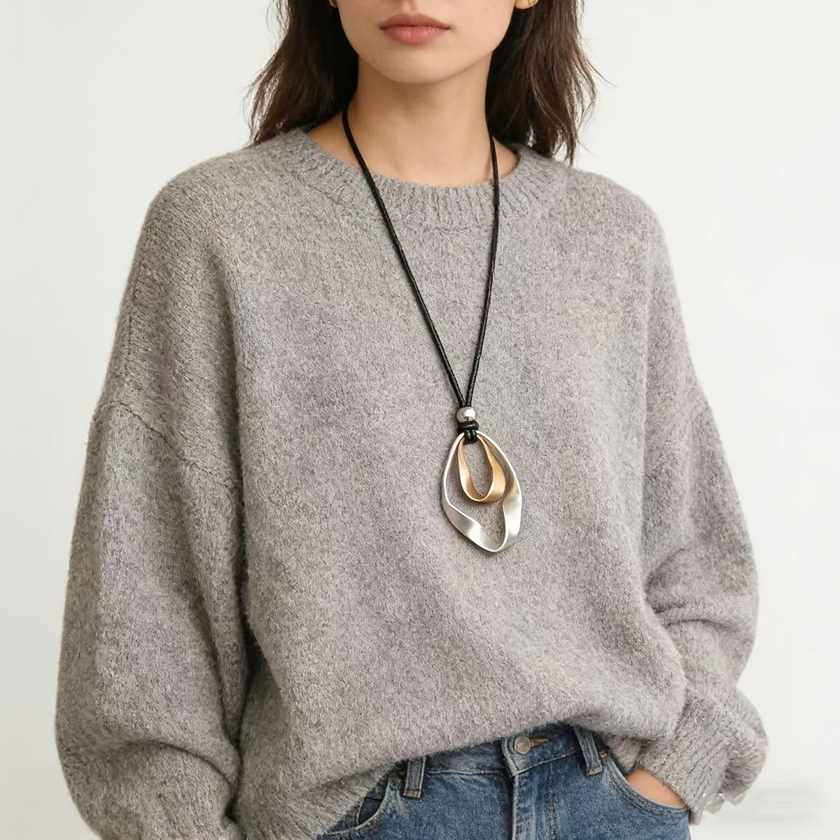 Elegant Adjustable Sculptural Twisted Teardrop Pendant Necklace