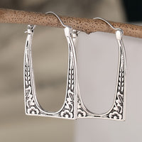 Vintage Boho Design&nbsp;U-Shape Floral Earrings