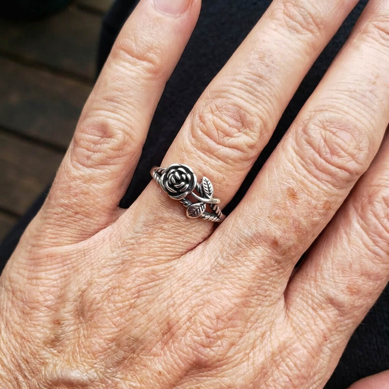 Elegant Retro Style Rose Flower Ring