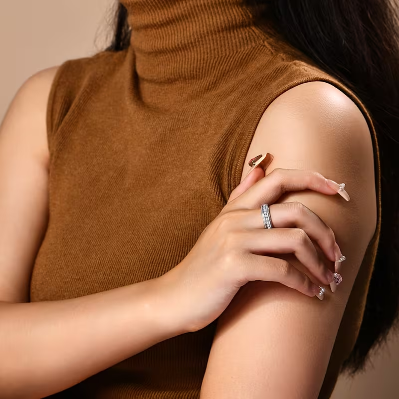 Zirconia Trail Gold Ring