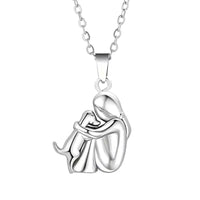 Isla – Dog Embrace Necklace