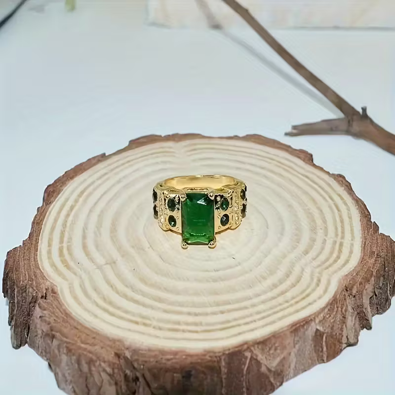 Majestic Crest Ring