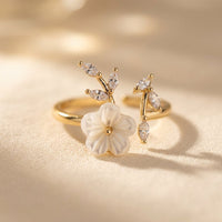 Gold Pearl Carved Flower Ring