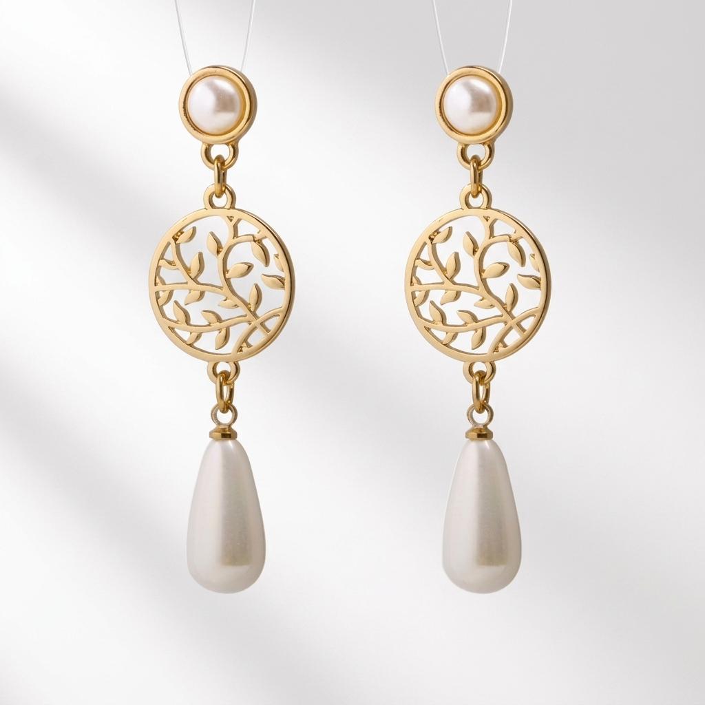 Elegant Floral Pearl Pendant Necklace Golden