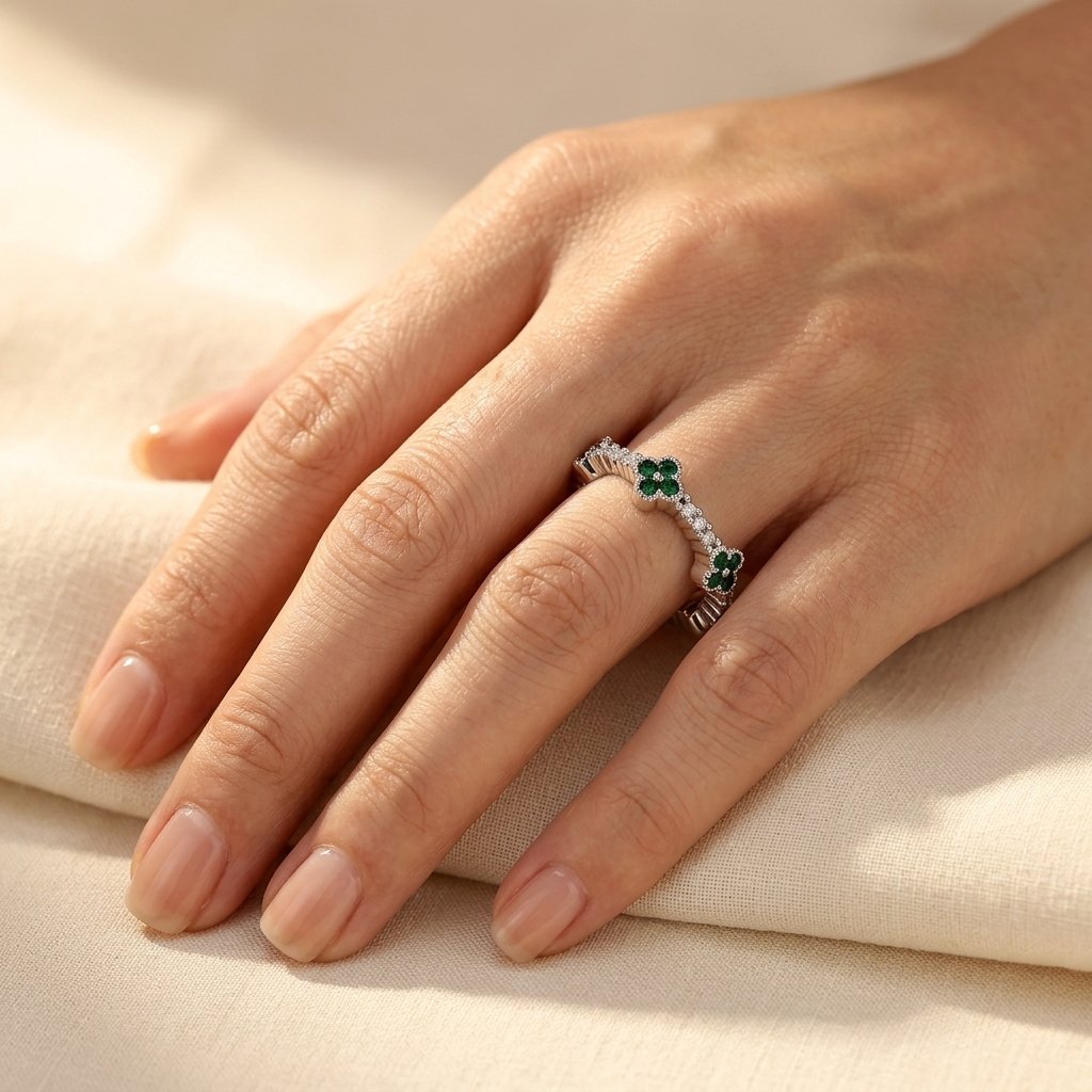 Silver Emerald Four Leaf Clover Ring