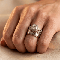 Exquisite Luxurious Round Synthetic Zircon Ring