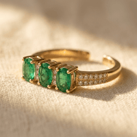 Light Luxury Green Zirconia Shimmer Engagement Ring
