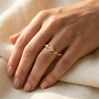 Vintage Gold Round Zirconia Wing Ring