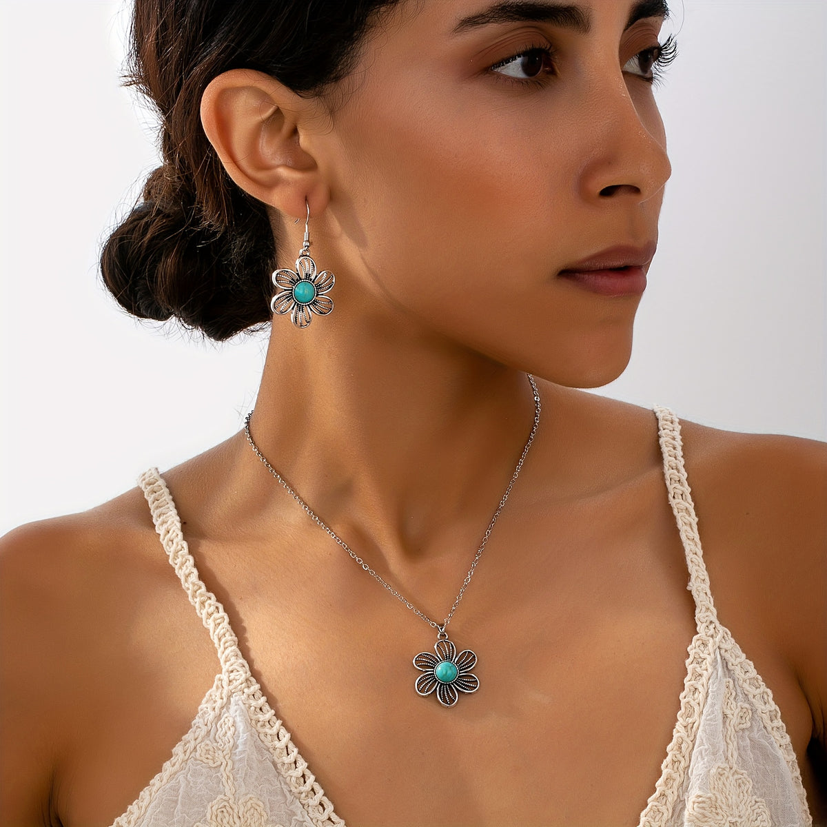 Vintage Boho Turquoise Flower Earrings Necklace Jewelry Set