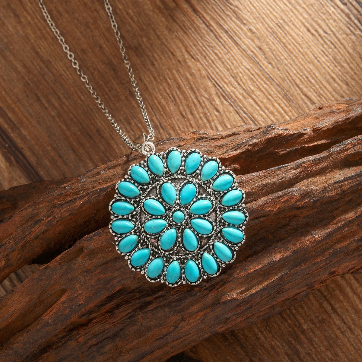 Vintage Round Turquoise Cluster Pendant Necklace