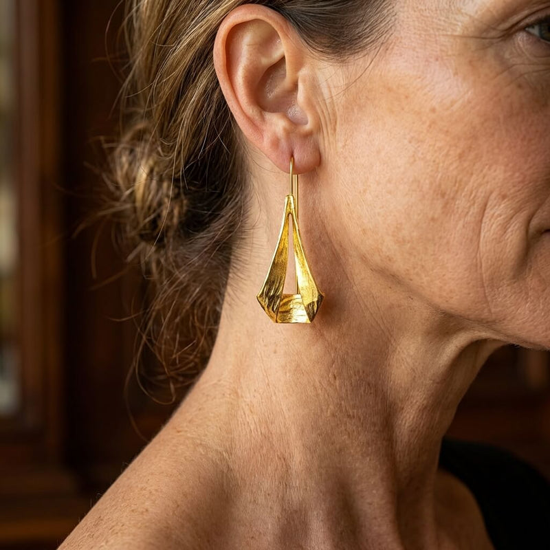 Vintage Style Hollow Geometric Hammered Pendant Earrings