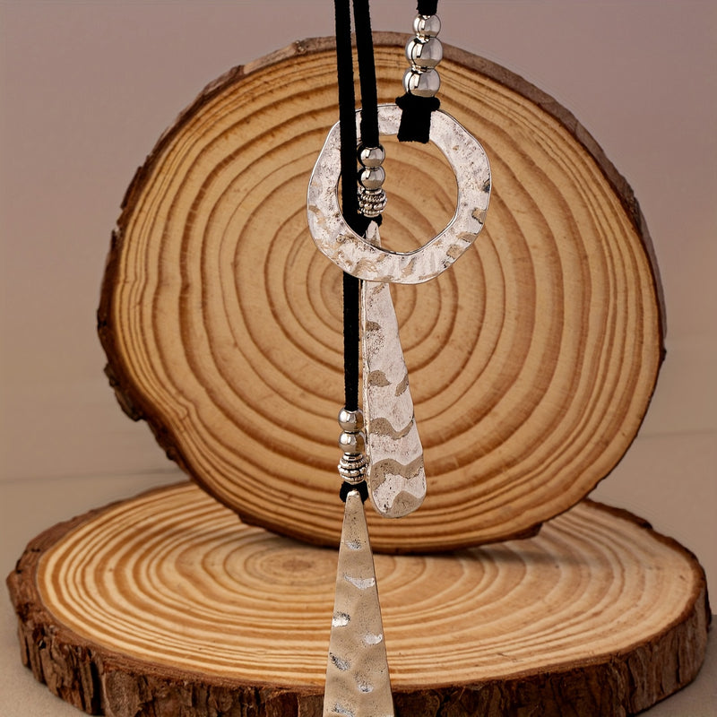 Western Style Hammered Silver Drop Necklace